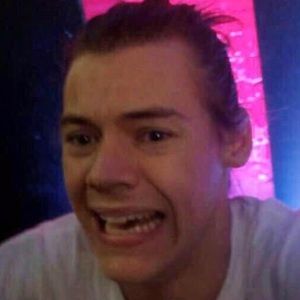 Meet your Posher, Hayley